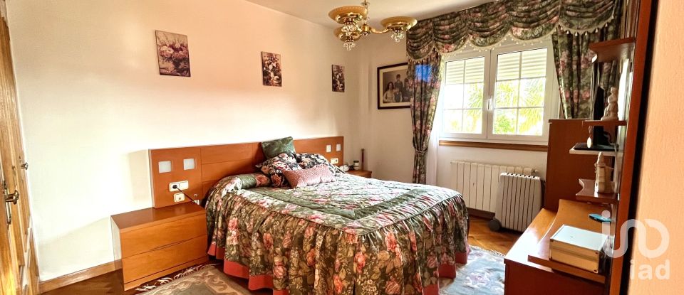 Chalet 5 habitaciones de 336 m² en Acea Da Ma (15174)