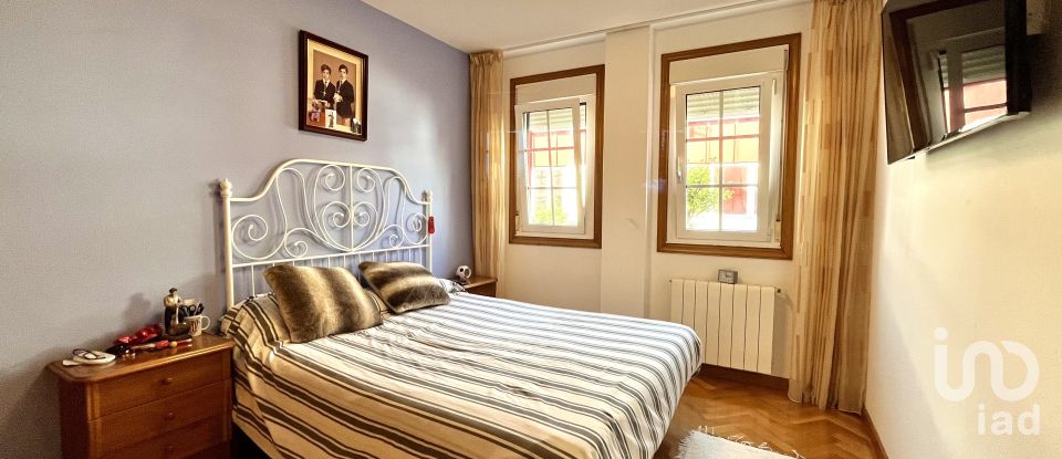 Chalet 5 habitaciones de 336 m² en Acea Da Ma (15174)