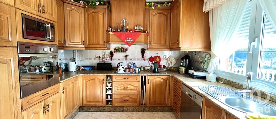 Chalet 5 habitaciones de 336 m² en Acea Da Ma (15174)