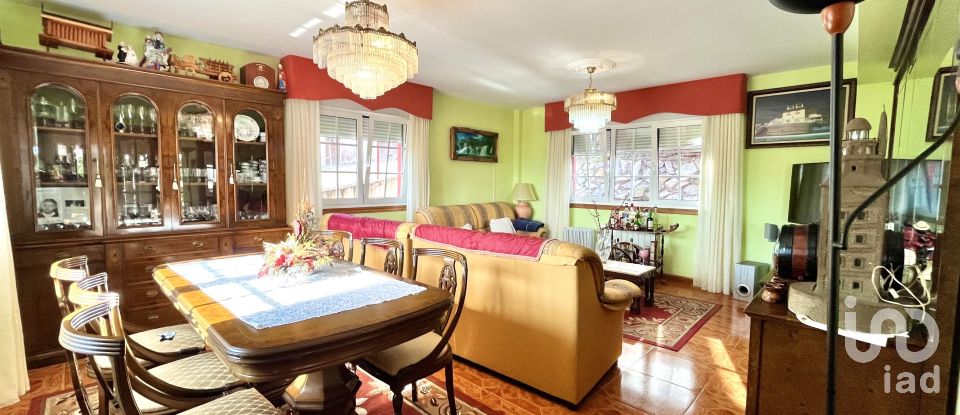 Chalet 5 habitaciones de 336 m² en Acea Da Ma (15174)