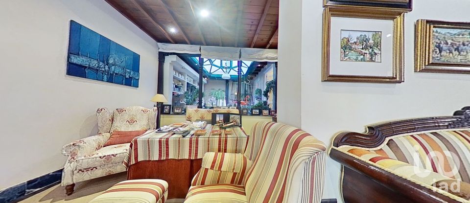 Palacete 8 habitaciones de 550 m² en Almuñécar (18690)