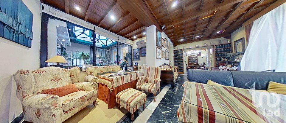 Palacete 8 habitaciones de 550 m² en Almuñécar (18690)