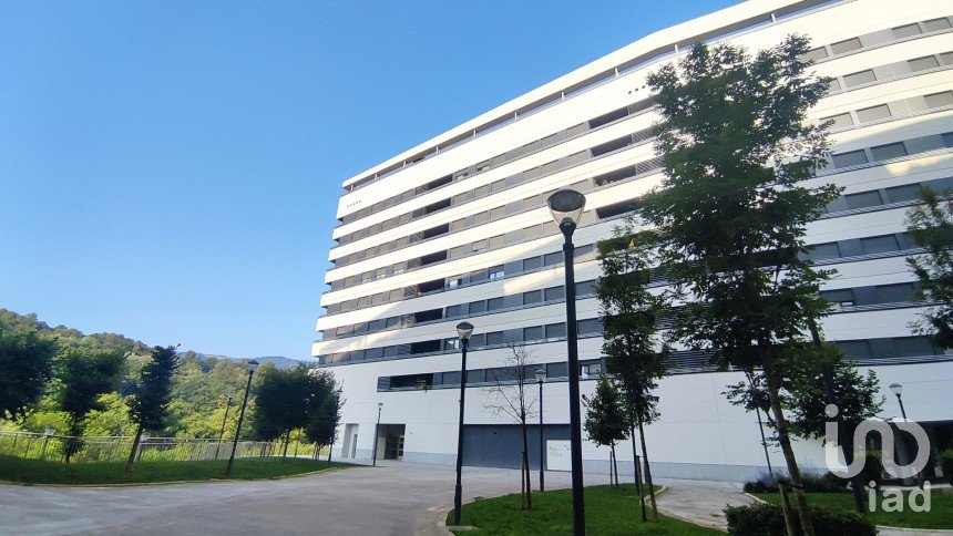 Pis 3 habitacions de 109 m² a Bilbao (48004)