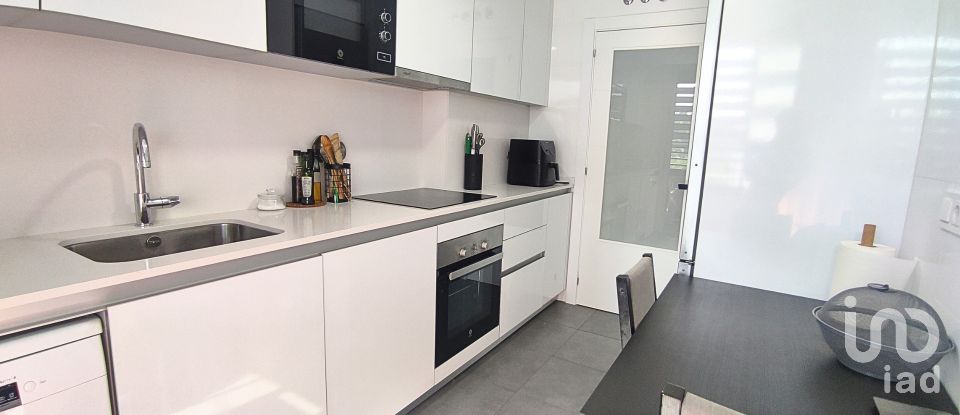 Pis 3 habitacions de 109 m² a Bilbao (48004)