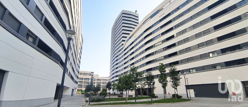 Pis 3 habitacions de 109 m² a Bilbao (48004)