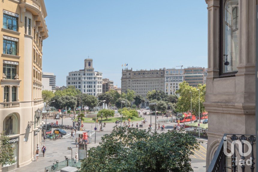 Pis 3 habitacions de 140 m² a Barcelona (08007)