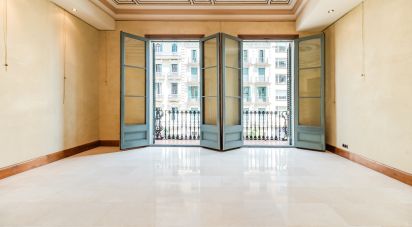 Apartment 3 bedrooms of 140 m² in Barcelona (08007)