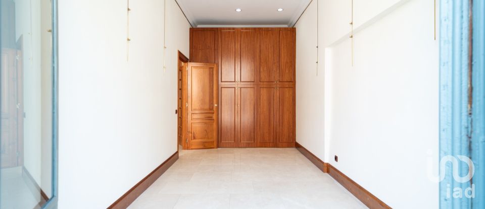 Pis 3 habitacions de 140 m² a Barcelona (08007)