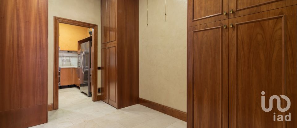 Pis 3 habitacions de 140 m² a Barcelona (08007)