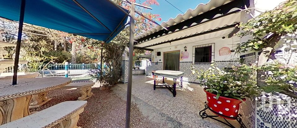 Chalet 4 habitaciones de 301 m² en Crevillent (03330)