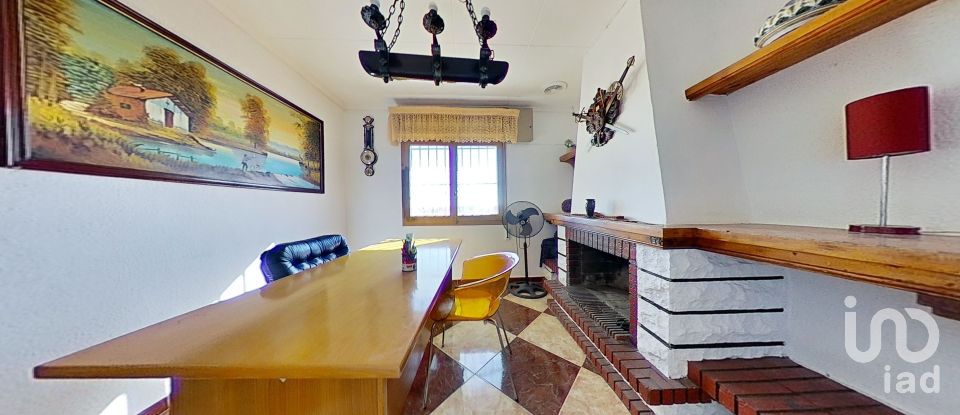 Chalet 4 habitaciones de 301 m² en Crevillent (03330)