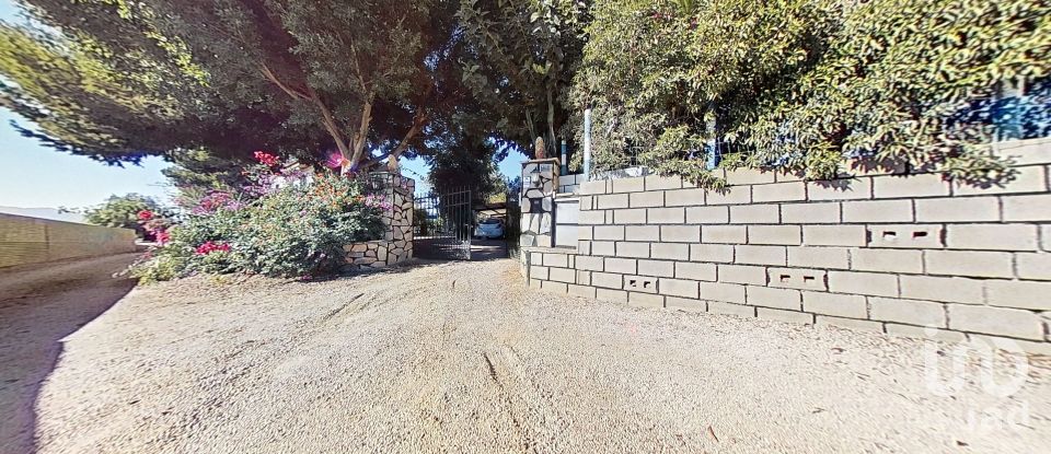 Chalet 4 habitaciones de 301 m² en Crevillent (03330)