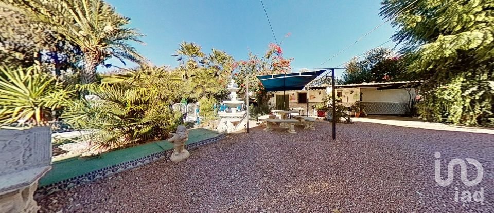 Chalet 4 habitaciones de 301 m² en Crevillent (03330)