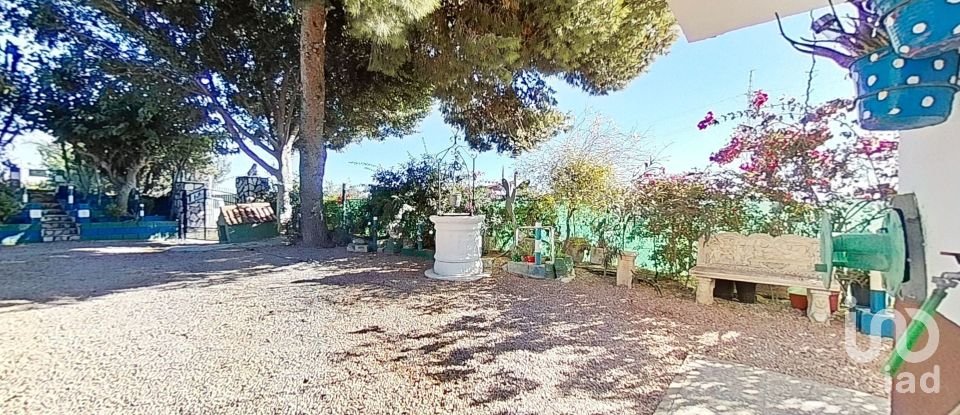 Chalet 4 habitaciones de 301 m² en Crevillent (03330)