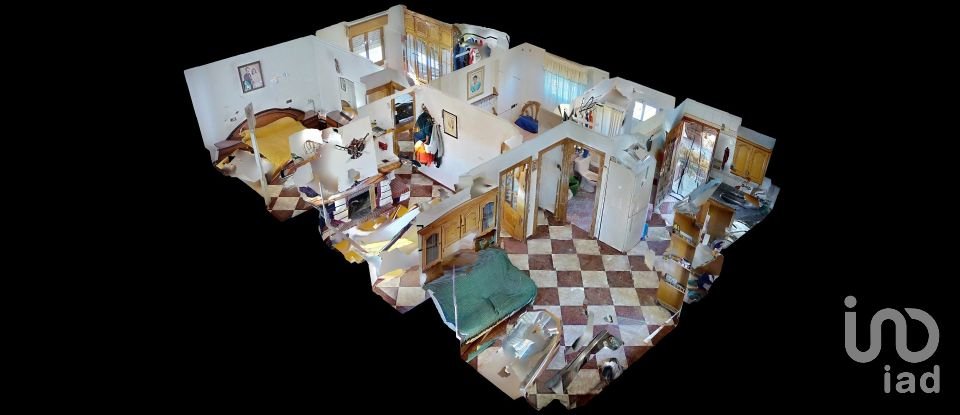 Chalet 4 habitaciones de 301 m² en Crevillent (03330)