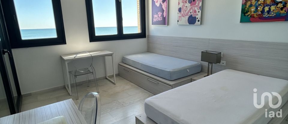 Cottage 3 bedrooms of 269 m² in La Manga del Mar Menor (30380)