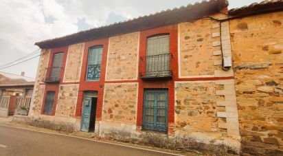Village house 4 bedrooms of 200 m² in Murias de Rechivaldo (24718)