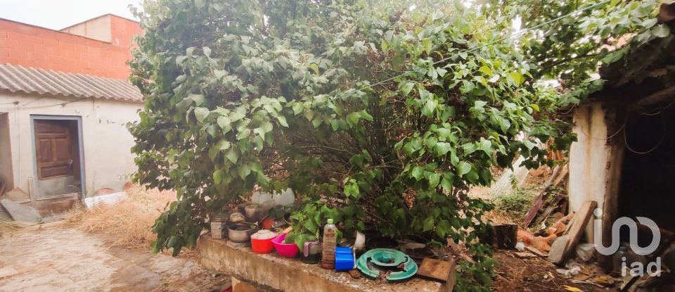 Maison de village 4 chambres de 200 m² à Murias de Rechivaldo (24718)