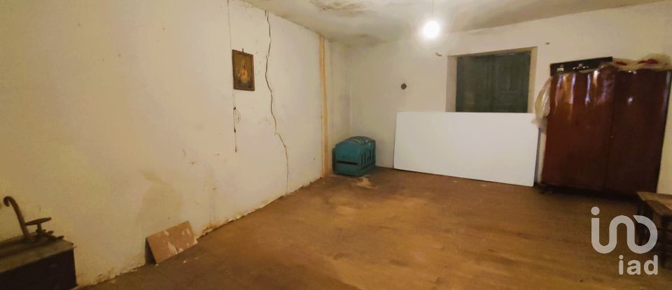 Maison de village 4 chambres de 200 m² à Murias de Rechivaldo (24718)