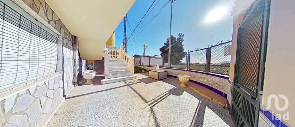 Chalet 5 habitaciones de 235 m² en Camino Viejo de Callosa (03317)