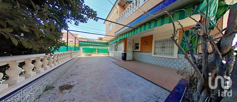 Chalet 5 habitaciones de 235 m² en Camino Viejo de Callosa (03317)