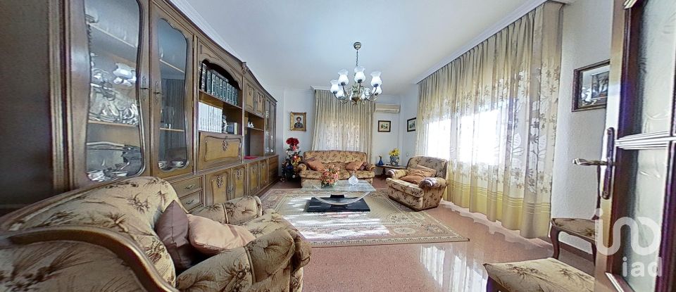 Chalet 5 habitaciones de 235 m² en Camino Viejo de Callosa (03317)