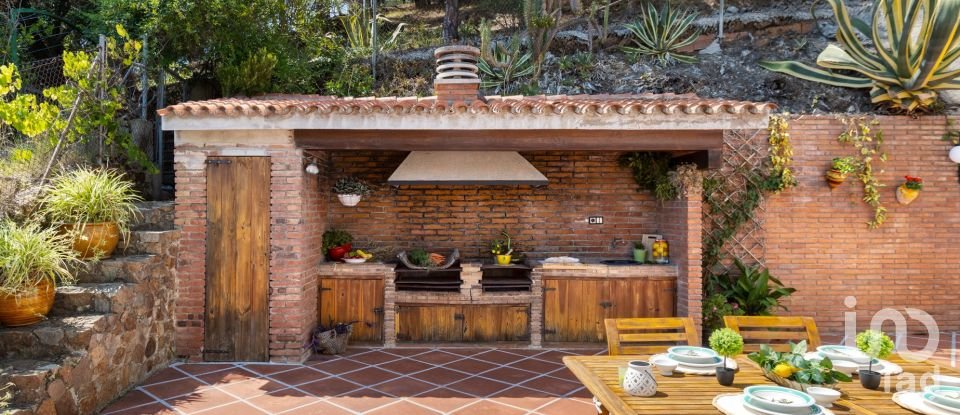 House 4 bedrooms of 299 m² in Alella (08328)