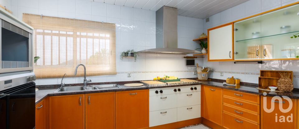 House 4 bedrooms of 299 m² in Alella (08328)