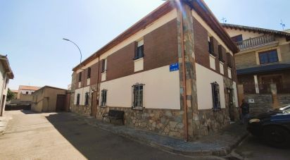 Maison de village 7 chambres de 370 m² à Nistal (24395)