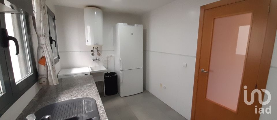 Piso 3 habitaciones de 110 m² en Pego (03780)