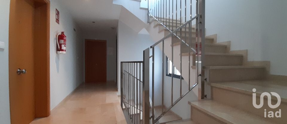 Piso 3 habitaciones de 110 m² en Pego (03780)