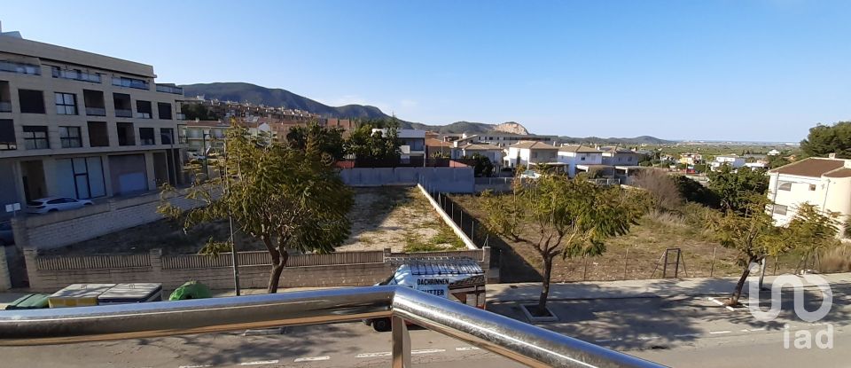 Piso 3 habitaciones de 110 m² en Pego (03780)