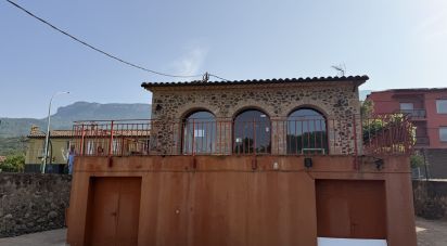 Shop / premises commercial of 221 m² in Les Planes d'Hostoles (17172)