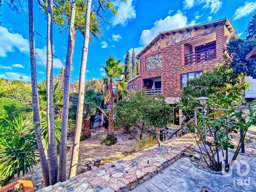 Casa 5 habitaciones de 505 m² en Petrer (03610)