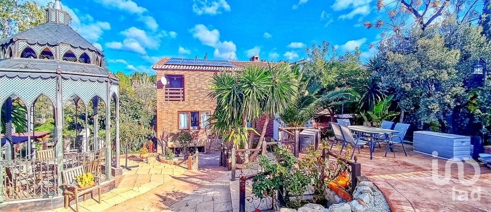 Casa 5 habitaciones de 505 m² en Petrer (03610)