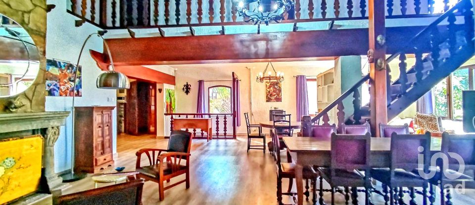 Casa 5 habitaciones de 505 m² en Petrer (03610)