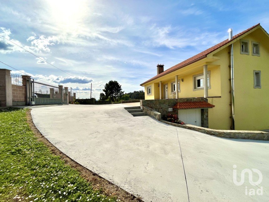 House 5 bedrooms of 243 m² in Coirós (15316)