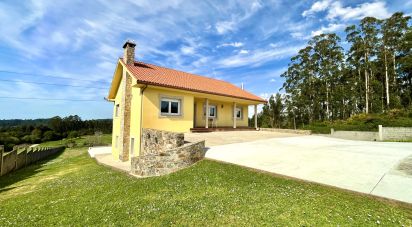 House 5 bedrooms of 243 m² in Coirós (15316)