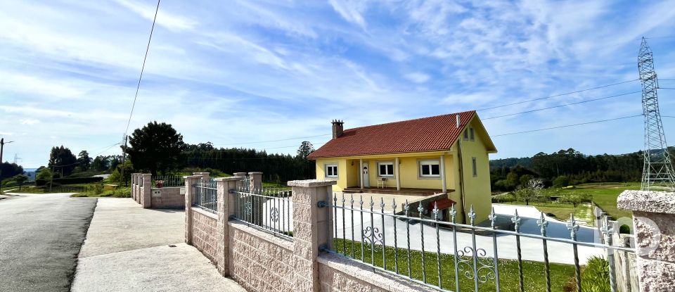 House 5 bedrooms of 243 m² in Coirós (15316)