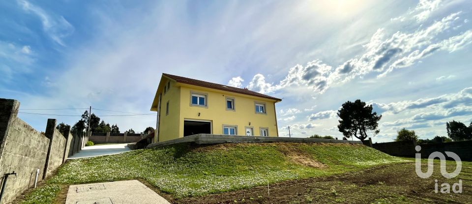 House 5 bedrooms of 243 m² in Coirós (15316)