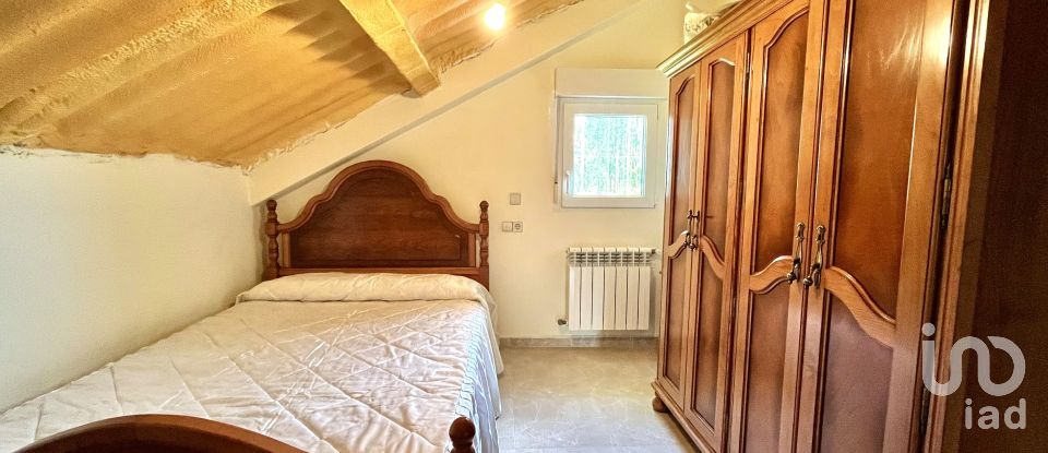 House 5 bedrooms of 243 m² in Coirós (15316)