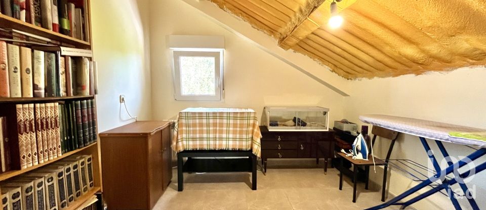 House 5 bedrooms of 243 m² in Coirós (15316)