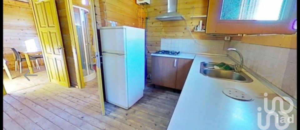 Land of 779 m² in Pontons (08738)