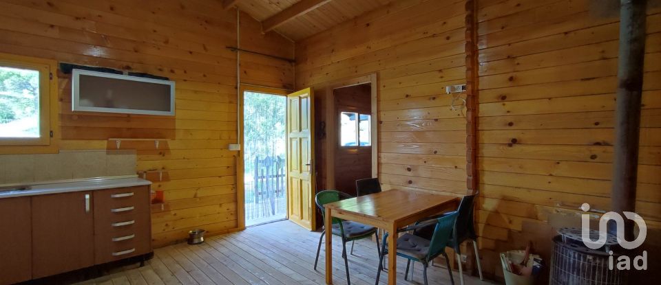 Land of 779 m² in Pontons (08738)