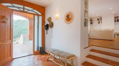 House 7 bedrooms of 675 m² in Badalona (08916)