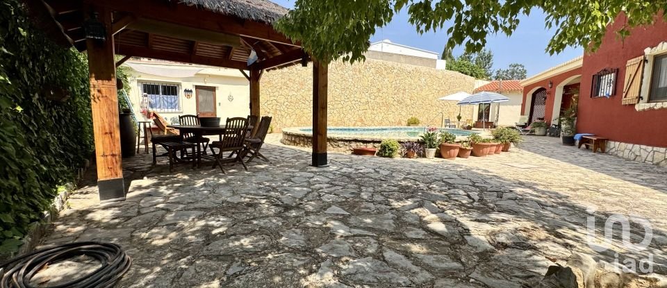 Casa 5 habitaciones de 224 m² en Siete Aguas (46392)