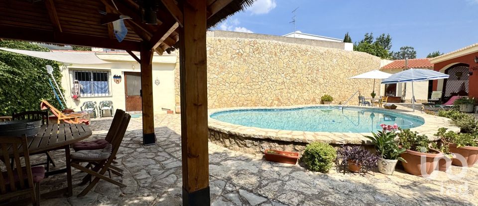 Casa 5 habitaciones de 224 m² en Siete Aguas (46392)