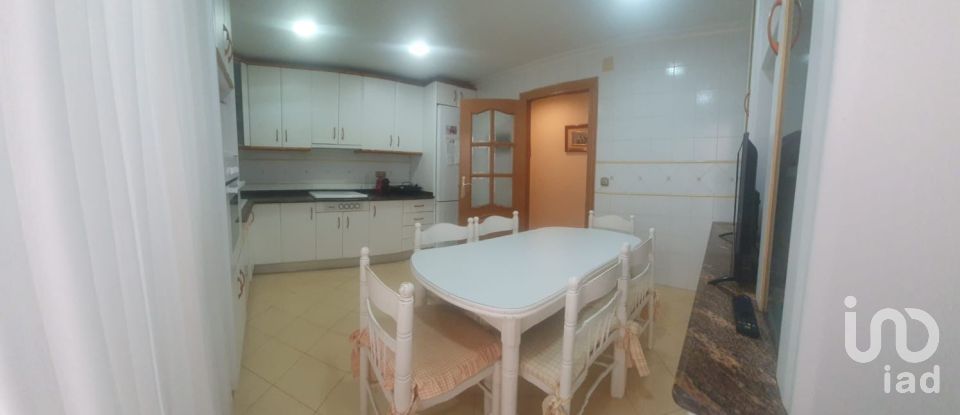 Piso 3 habitaciones de 110 m² en Torrevieja (03181)