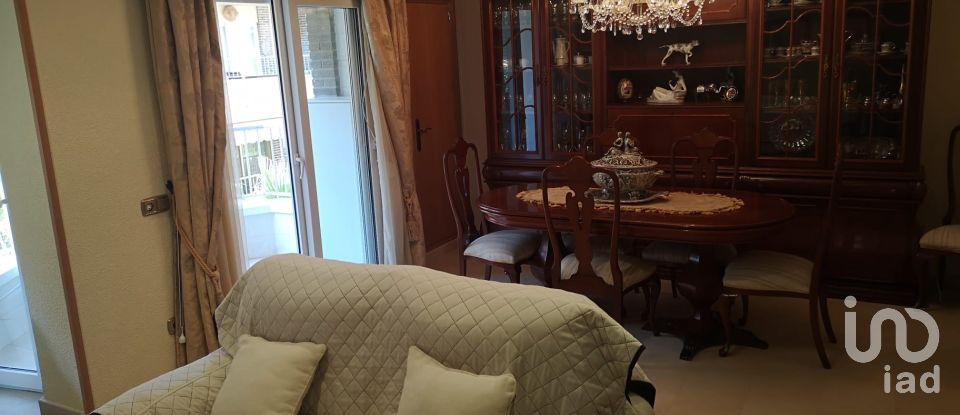 Piso 3 habitaciones de 110 m² en Torrevieja (03181)