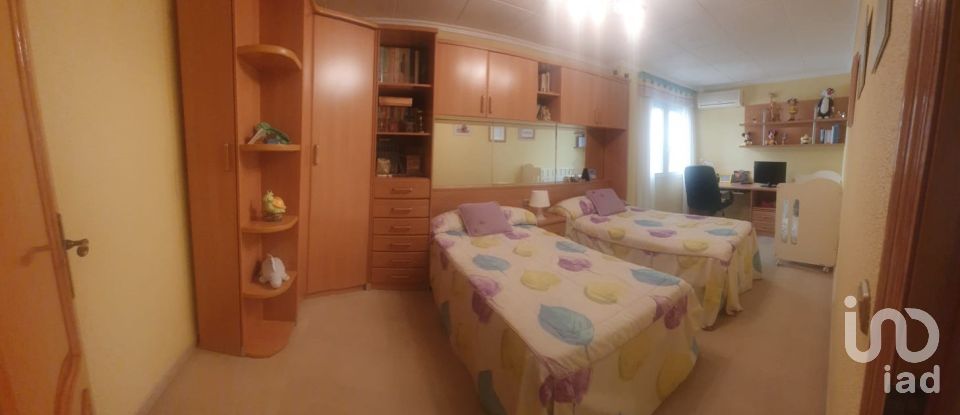 Piso 3 habitaciones de 110 m² en Torrevieja (03181)